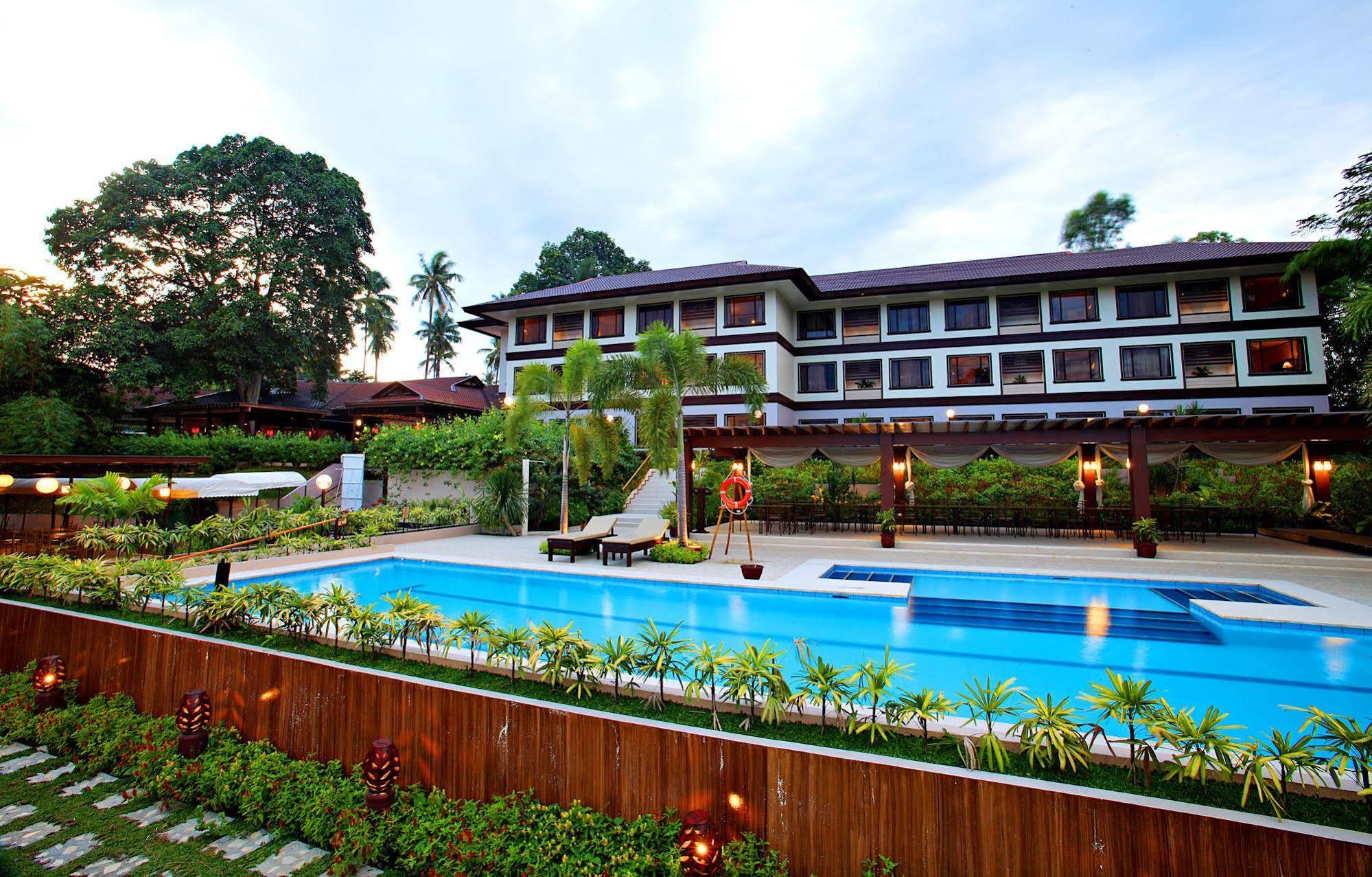 Hotel Tropika Davao City Kültér fotó